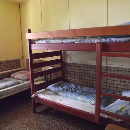 Youth Hostel *